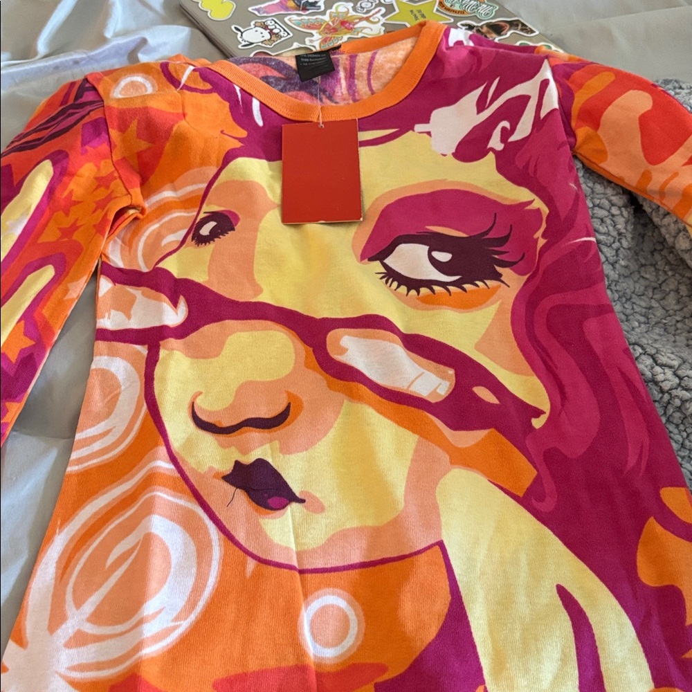 NWT Vintage Y2K Hayes Top S Long Flare Sleeve Custo Barcelona T-shirt Graphic - Picture 2 of 10